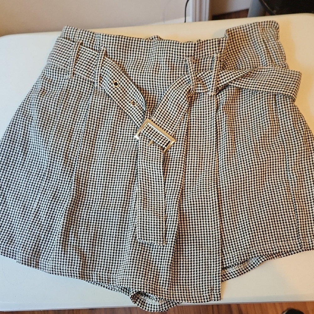 Haute Monde Black and White High Waist Gingham Shorts